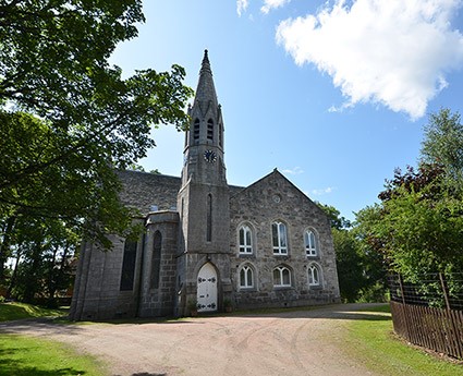 Cluniebank Kirk, Braemar